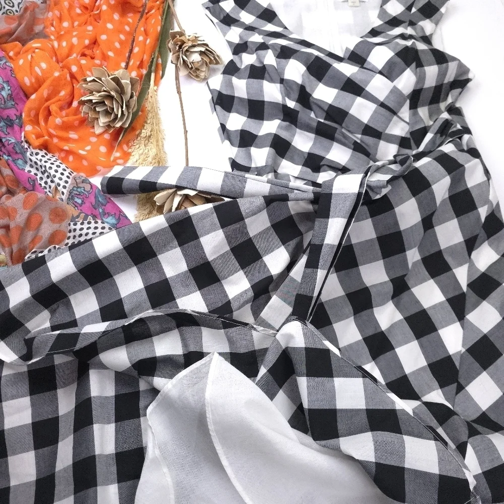 Calvin Klein Black and White Checkered Dress. Sz 6 - Picture 9 of 12